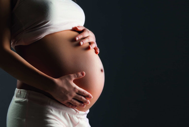 comment on dit ventre de femme enceinte en anglais